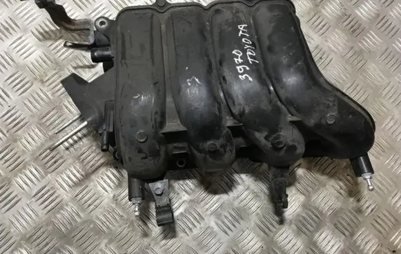 Toyota Auris 150 Intake manifold