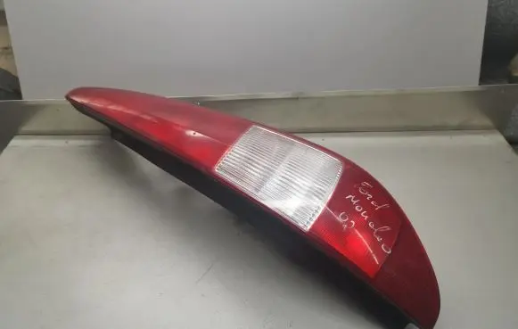Ford Mondeo Mk III Rear/tail lights