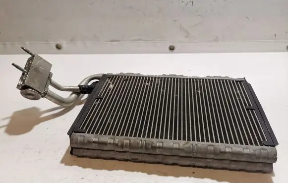 Mercedes-Benz C W204 Air conditioning (A/C) radiator (interior) 2128300284 N6212003