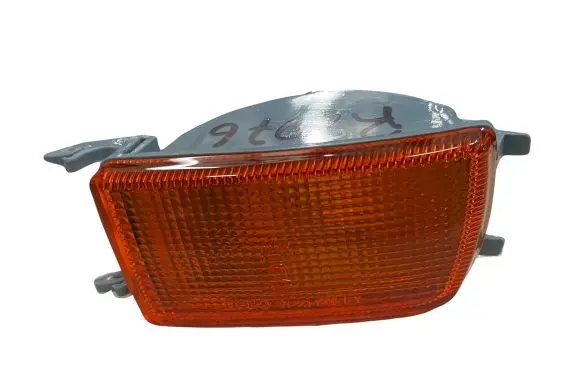 Volkswagen Golf III Front indicator light