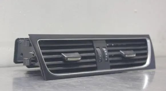Audi A4 S4 B8 8K Dash center air vent grill 8T1820951B