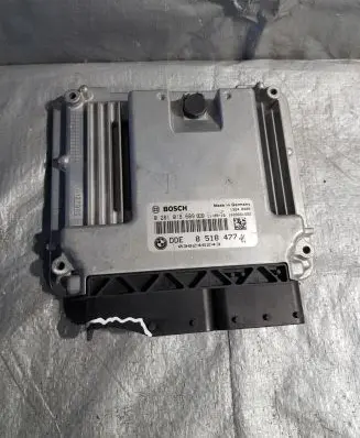 BMW 5 F10 F11 Engine control unit/module 8518477