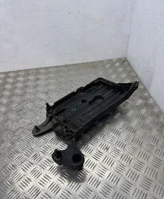 Volkswagen Golf VII Battery tray 5Q0915321H 5Q0915331J