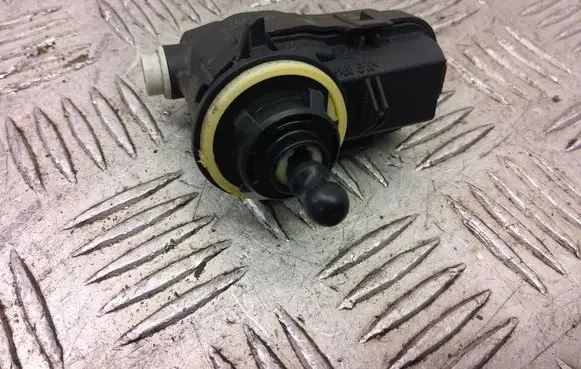 Nissan Micra K14 Headlight level adjustment motor 90013783
