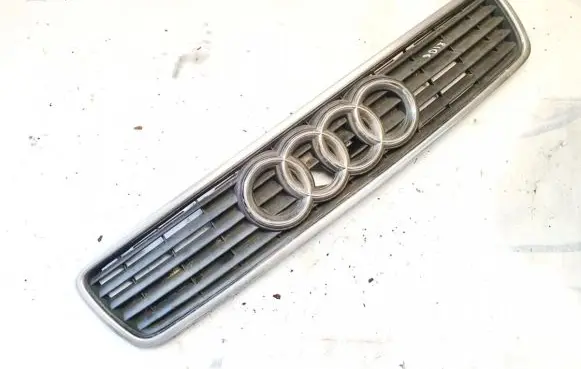 Audi A4 S4 B5 8D Front grill 8d0853651k