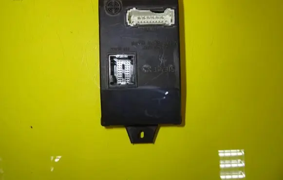 Dacia Sandero BSM Control unit 8200260245A S118522006C