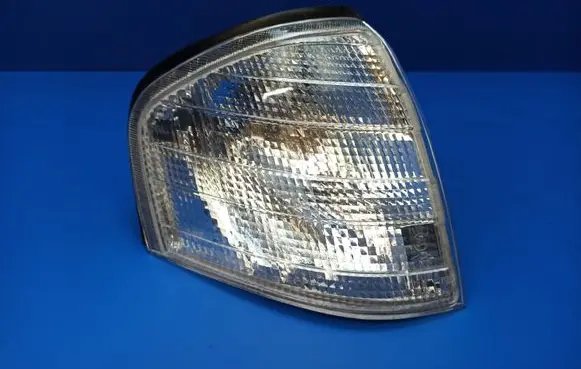 Mercedes-Benz C W202 Front indicator light 183357B
