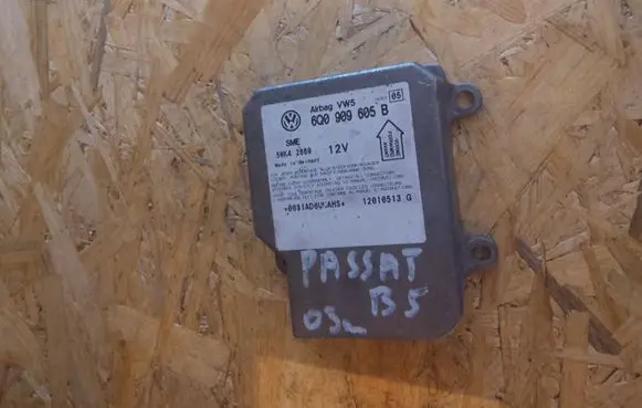 Volkswagen PASSAT B5.5 Airbag control unit/module 6Q0909605B 5WK42869