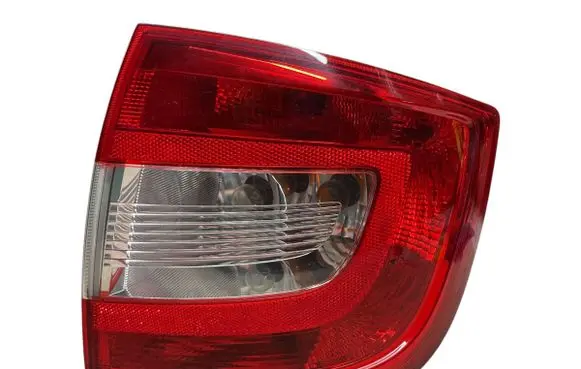 Skoda Rapid (NH) Rear/tail lights 5JH945208 5JH945712