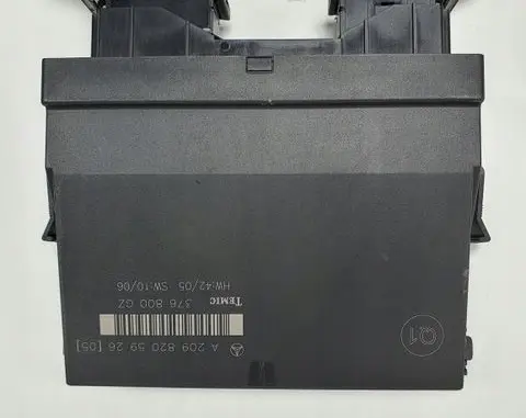 Mercedes-Benz CLK A209 C209 Comfort/convenience module A2098205926