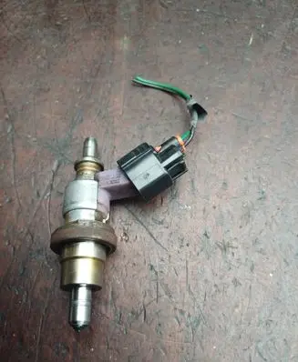 Toyota Avensis T270 Fuel injector 2371026012 014013H