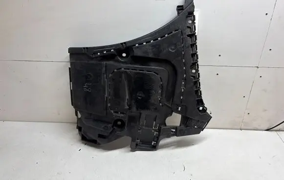 BMW 6 G32 Gran Turismo Bumper support mounting bracket corner 7387327