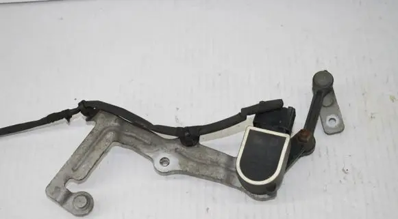 Mercedes-Benz E W213 Headlight/headlamp level sensor A0009053704