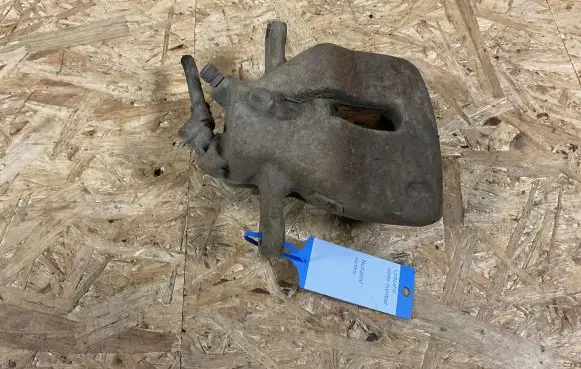 Suzuki SX4 Front brake caliper