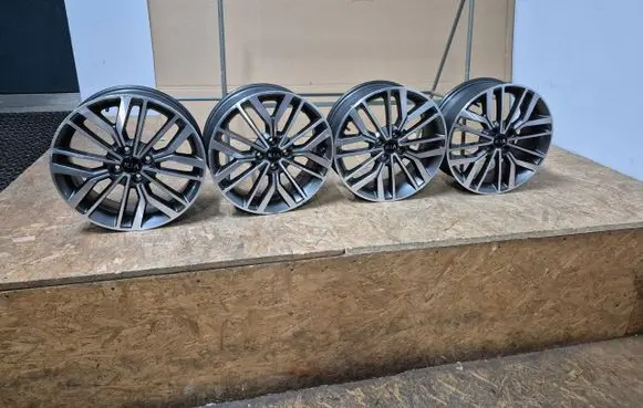 KIA Stonic R17 alloy rim 4X100