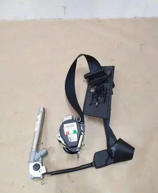 Maserati Ghibli Front seatbelt 628444300