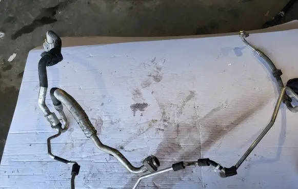 Audi A4 S4 B8 8K Air conditioning (A/C) pipe/hose 8K0260707H 8K1260712A 8K0260710H