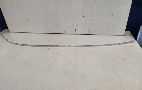 Audi Q7 4L Rear bumper trim bar molding 4L0807443 4L08074432ZZ