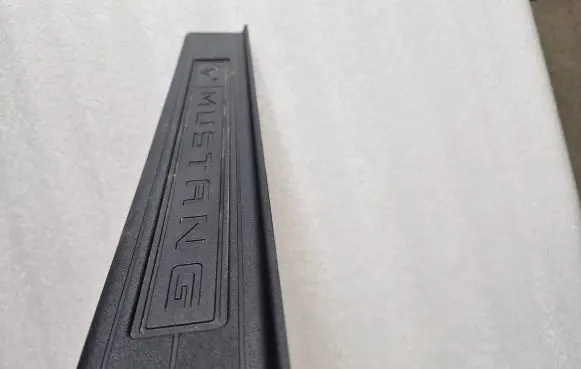 Ford Mustang VI Side skirt front trim FR3B6313222AH