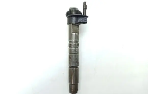 Mercedes-Benz Sprinter W906 Fuel injector A6420701287 0445116028