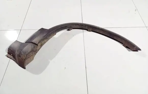 Ford Maverick Front arch trim 