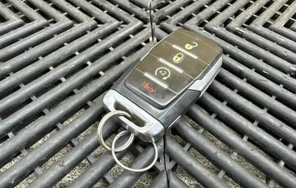 Ram 1500 DT Ignition key/card