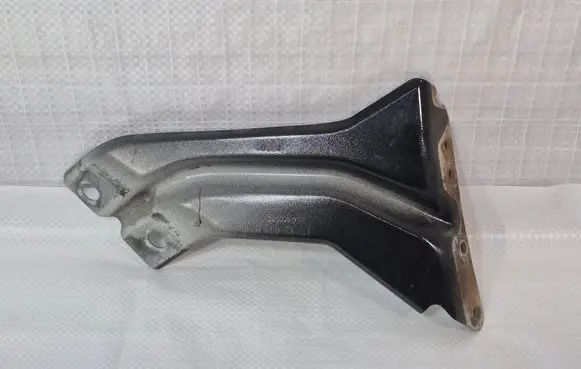 Audi A1 Fender mounting bracket 8X0821136A
