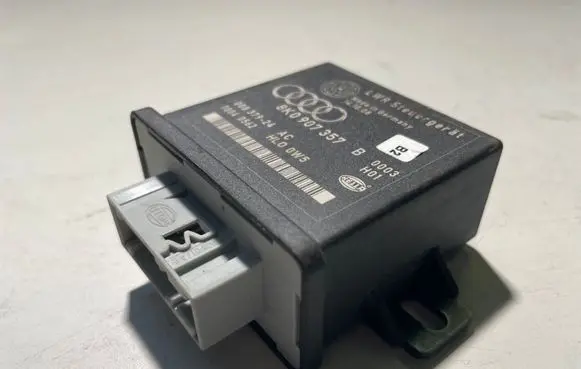Audi A4 S4 B8 8K Headlight level height control switch 8K0907357B