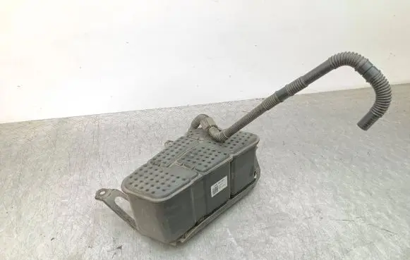 Active carbon filter fuel vapour canister