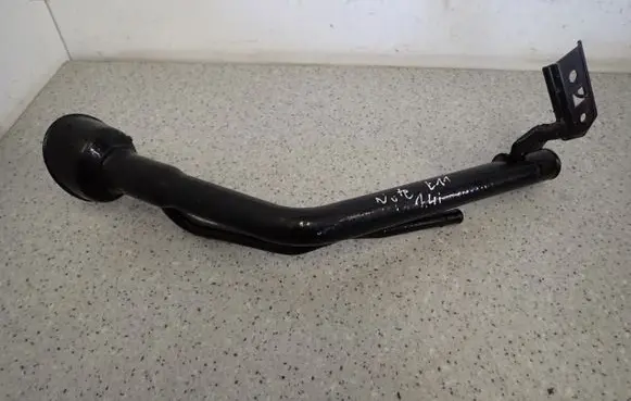 Nissan Note (E11) Fuel tank filler neck pipe 