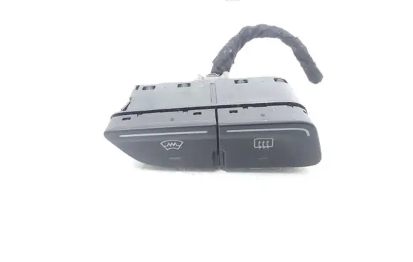 Ford Focus Windscreen/window heater switch AM5T18K574AB