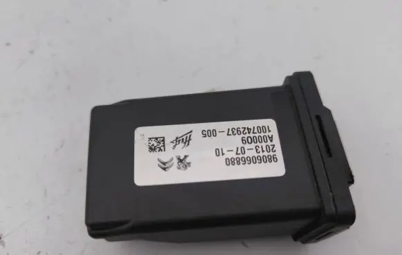 Citroen C4 II Picasso Other control units/modules 9806066880