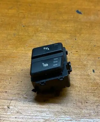 BMW 5 E60 E61 Seat heating switch 502299 91590770