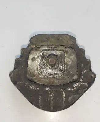BMW 1 E81 E87 Engine mount bracket 13981112GE
