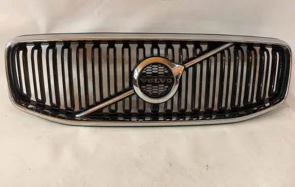 Volvo XC90 Front bumper upper radiator grill 31479494