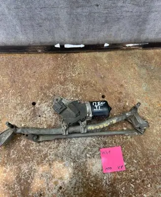Renault Megane II Front wiper linkage and motor 