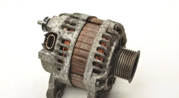 Nissan Juke I F15 Generator/alternator 231001KA1A