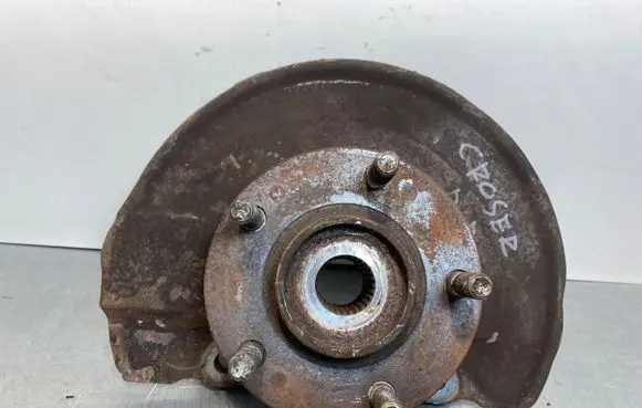 Citroen C-Crosser Front wheel hub