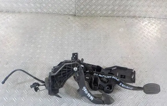 Clutch pedal