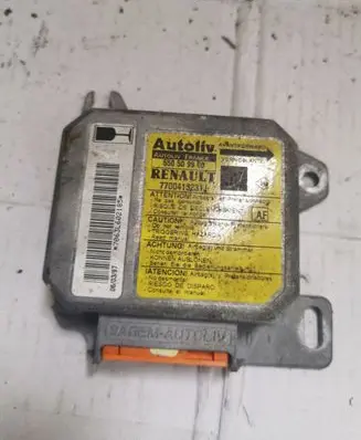 Renault Scenic I Airbag control unit/module 7700415231J