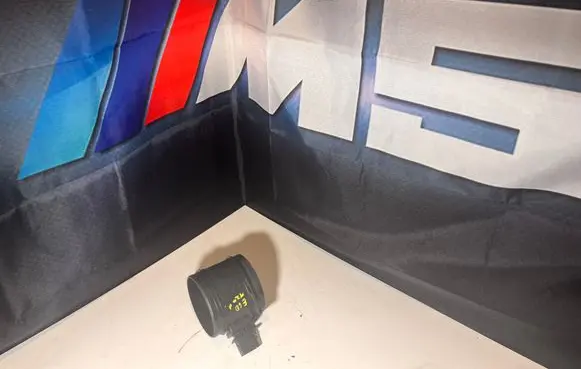 BMW 5 E60 E61 Mass air flow meter 7805416 0281002936