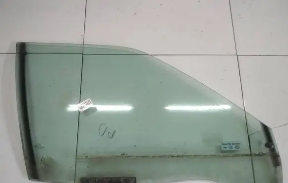 Audi 80 90 S2 B4 Front door window glass four-door AS2