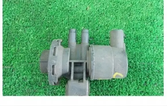 Chrysler Cirrus Vacuum valve 