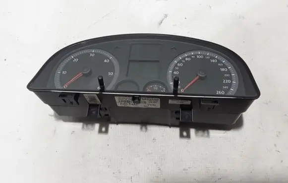Volkswagen Caddy Speedometer (instrument cluster) 2K0920844C