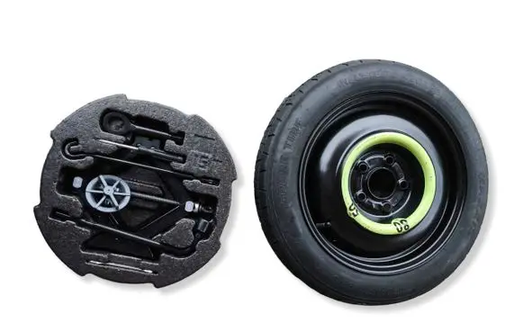 Hyundai i30 R15 spare wheel 529101H900
