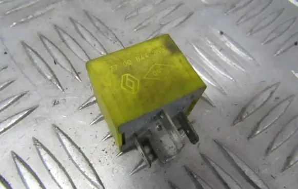 Renault Scenic I Other relay 7700844253
