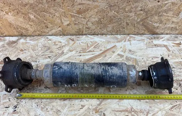 Mitsubishi Pajero Rear driveshaft/prop shaft