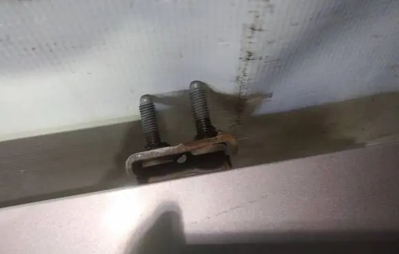 Honda Jazz Tailgate/trunk/boot hinge