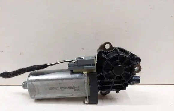 Mercedes-Benz R W251 Seat adjustment motor 0390203002 820418984