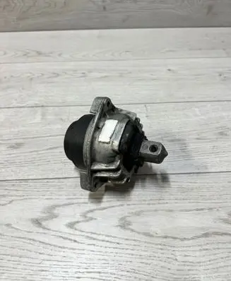 BMW 5 F10 F11 Engine mount bracket G2038310